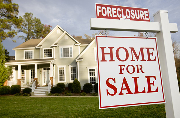 The State of Foreclosures in Connecticut 2014